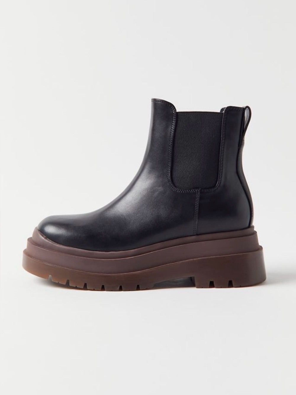 Urban Outfitters Betty Chelsea platform boots black brown size 7